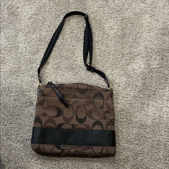 Coach Shoulder Bag in black and brown - Picture 5 of 6